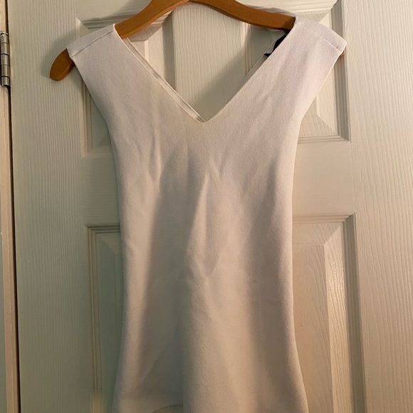 Ann Taylor sleeveless sweater top - Picture 2 of 4
